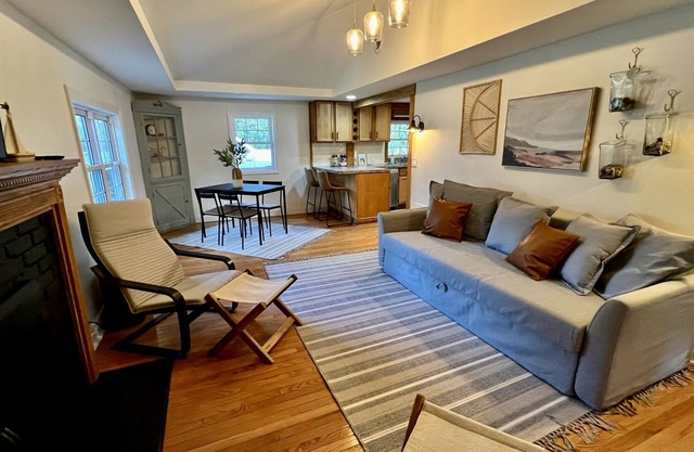 Cute Cottage Steps from the shores of Torch Lake-- the perfect family getaway