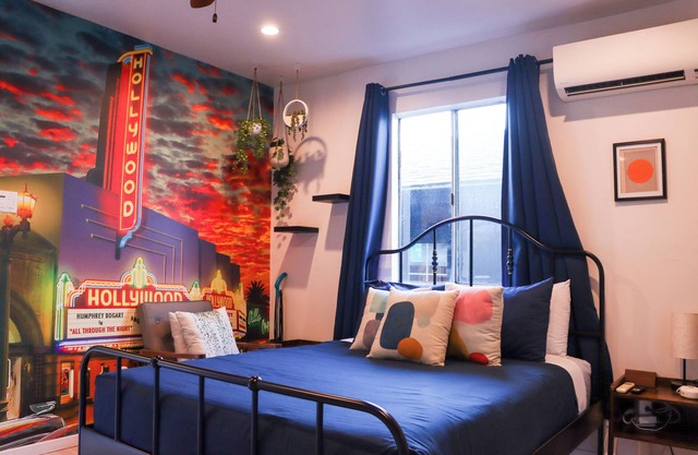 Cute Hilltop Hideaway Studio in LA