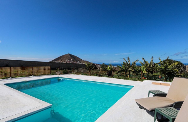 Cute Villa with Views and Pool