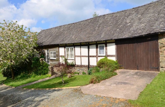 Cwmdulla Barn in Montgomery