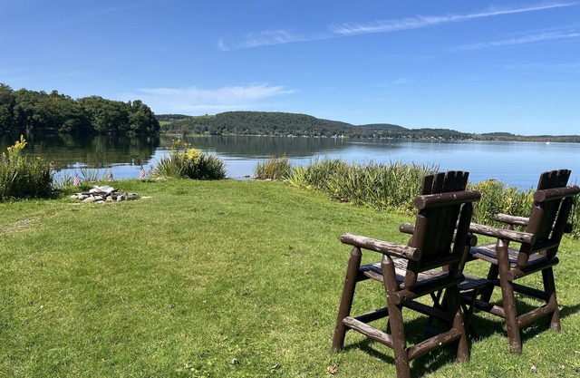 Dad's Lakeside Dugout Great getaway, large lawn leads to water, Near Cooperstown