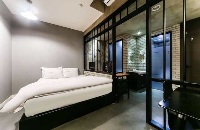 Daegu Daemyeongdong 9h