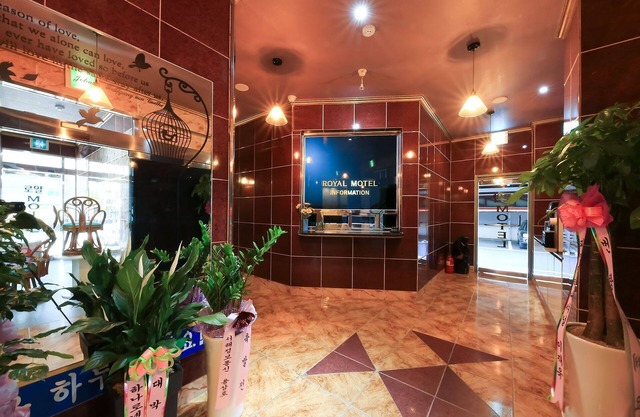 Daejeon Sintanjin Royal