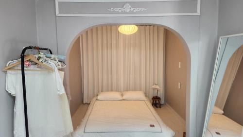 Daejeon St Entire House