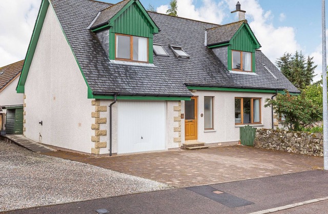 DAIL NA SEILG, family friendly, with open fire in Newtonmore