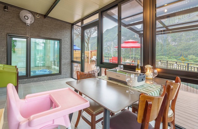 Danyang Greennarae Dokche Poolvilla Pens