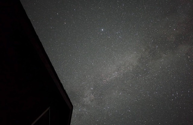 Dark Sky Cabin – Cozy Retreat with Wi-Fi & Fire Pit