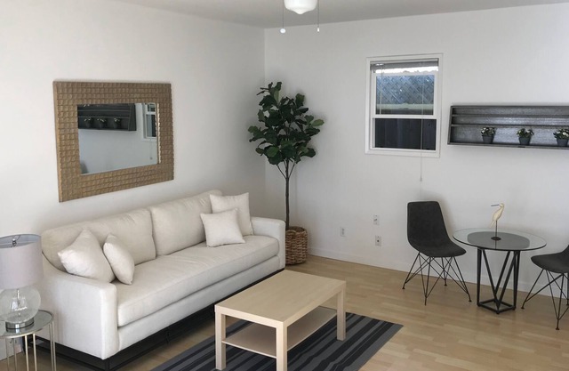 Darling 1 bed/1 bath cottage on shared property in Scotts Valley.