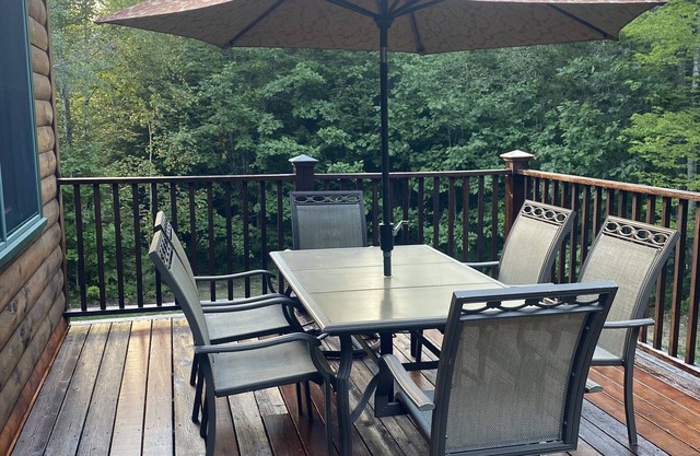 Dates are open still in Jan Feb Mar and April vacation! 17 mins to Sunday River!