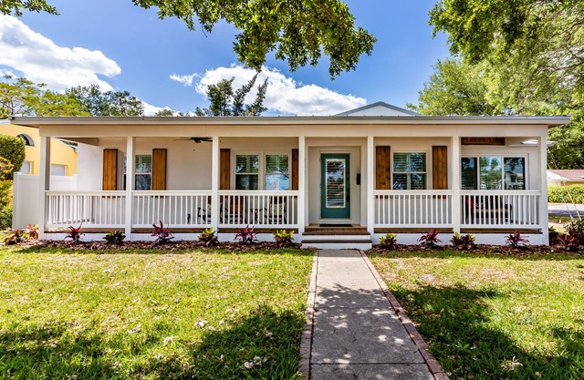 Davis Island Bungalow (A Hidden Gem)