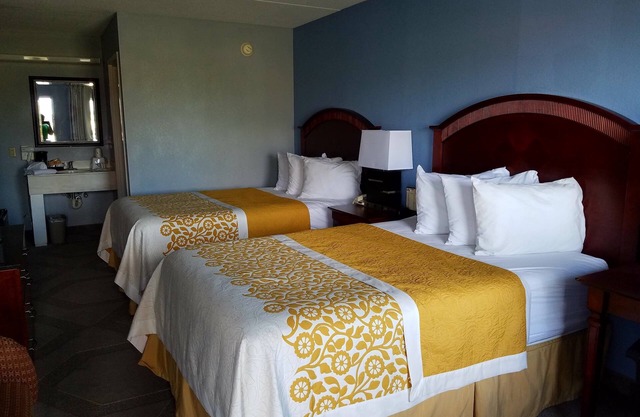 Days Inn by Wyndham Richmond