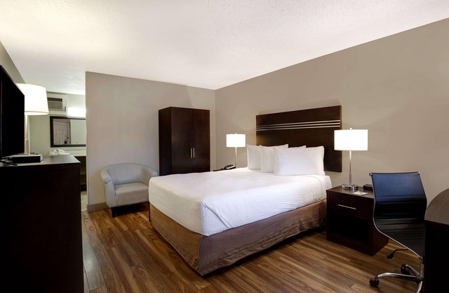 Days Inn by Wyndham Vernon