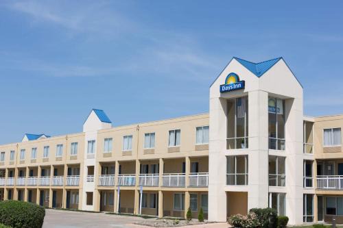 Days Inn by Wyndham West Des Moines - Clive