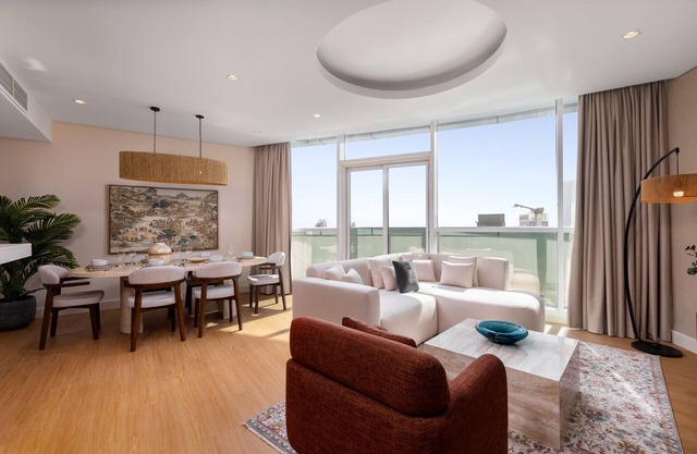 Dazzling Downtown Retreat w/Panoramic City Views