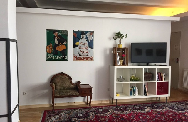 Apartment in the heart of Kreuzberg, loft,art,pubs,bars,nightlife,WiFi,up to 4 persons
