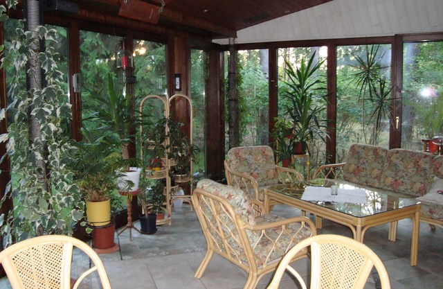 Individually and tastefully furnished holiday home with air conditioning and 25 q