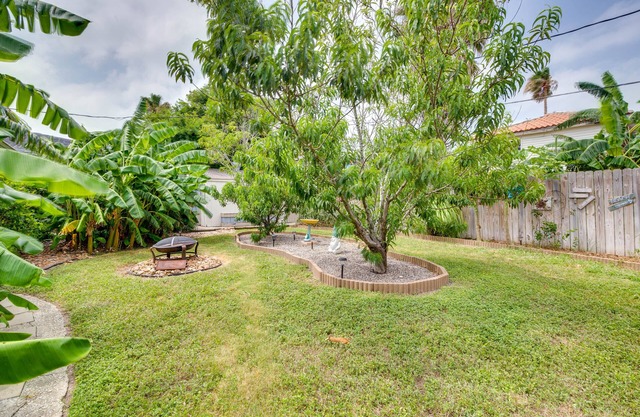 Deck, Fire Pit & Grill: Port Isabel Home!