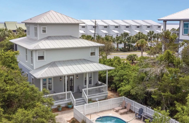 Deeded Beach Access - Private Pool, Gulf Views, Bikes!