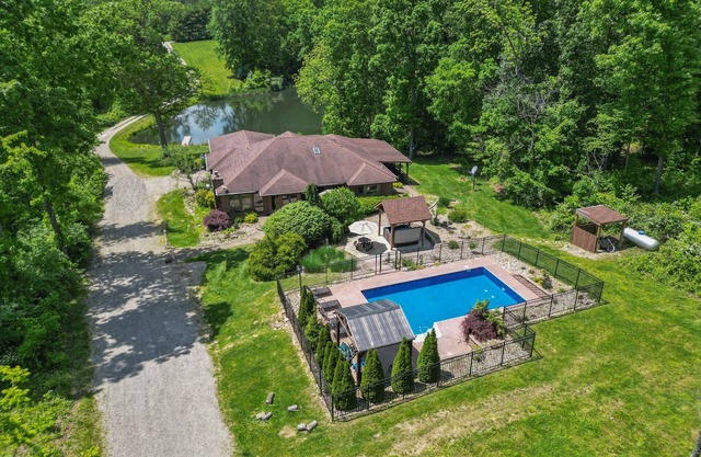 Deer Ridge Lodge | Hocking Hills