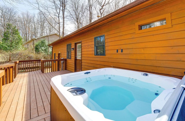 Deer River Retreat: Cabin Feel w/Modern Touches