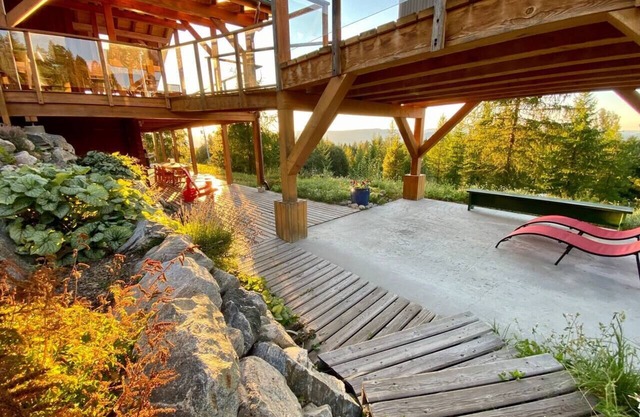 Deer Suite 2-4 guests