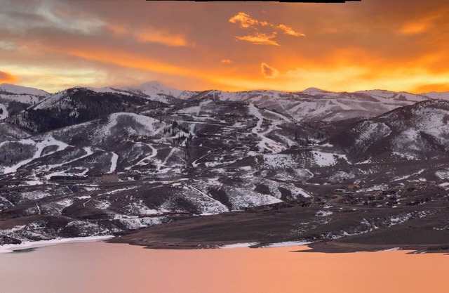 Deer Valley East - Modern Mountain Retreat with Lake View