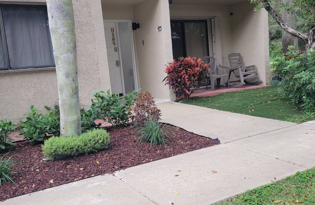 Deerfield Beach ⛱️ golf, entertainment and malls,nfirst floor condo vacationn
