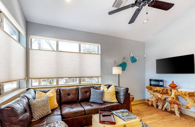 Delightful cottage in eclectic neighborhood with W/D, downtown views, & parking