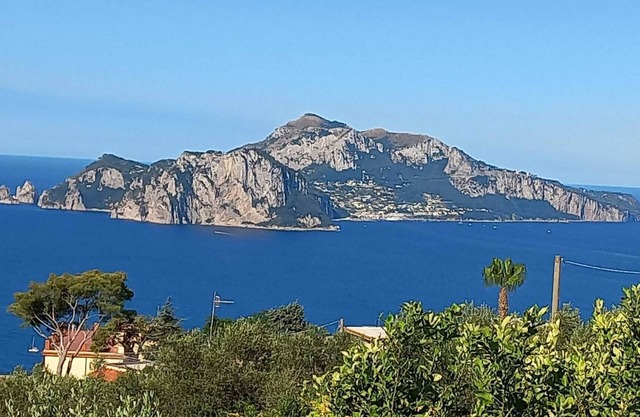 Delizia Caprese vacation home in Massa Lubrense with garden and Capri view