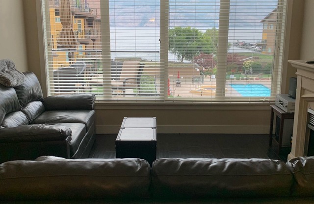 Deluxe 2 floor Lakefront Condo with Pool