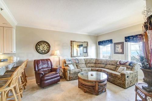 Deluxe Condo at Main Beach