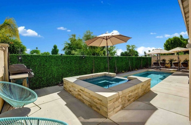 Deluxe Desert Retrea · Deluxe Desert Retreat! Pool/Spa/Fire Pit!