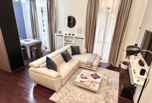 Deluxe Multispace apartment with green terrace