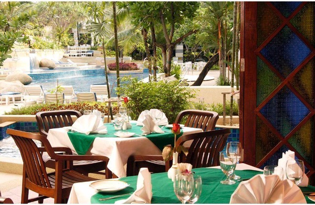 Deluxe Room, Partial seaview @ Patong #14