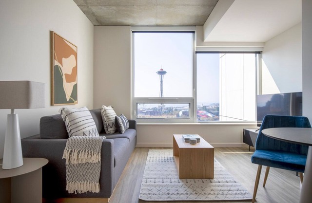 Deluxe South Lake Union 1BR w/W/D & Roof, nr Lake Union, by Blueground