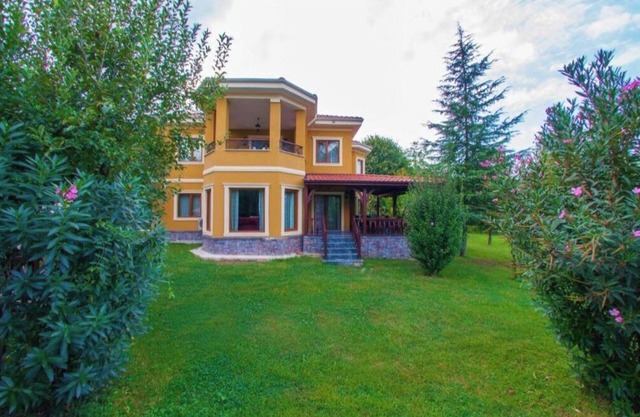 Deluxe Villa