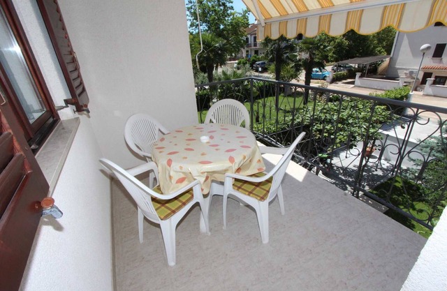 DENISE Two-Bedroom Apartment with Balcony
