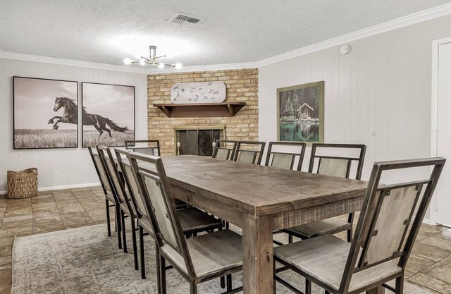 Denver: 1 Mile From Texas A&M, 4BR