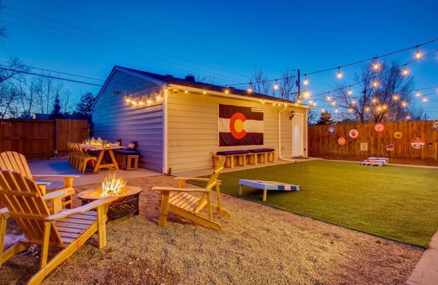 Denver Den for 10- “Amazing place for groups!”