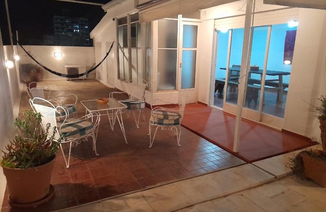 Departamento céntrico, en peatonal, con terraza