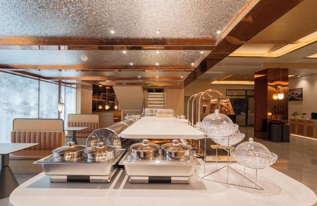 Dequan Landscape Hote