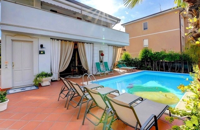 Desenzanoloft Garden and Pool