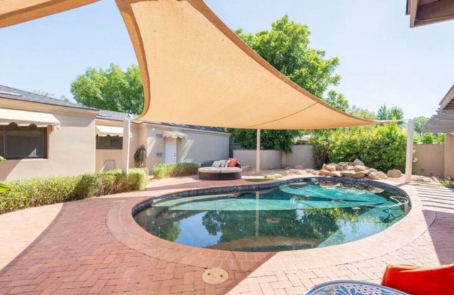 Desert Oasis: 5BR Home with Pool & Firepit