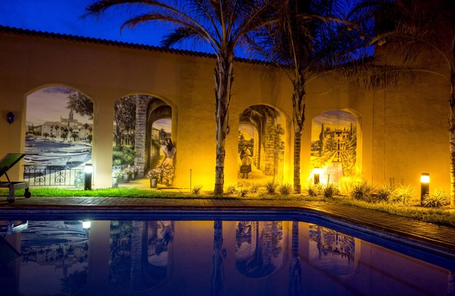 Desert Palace Hotel & Casino Resort