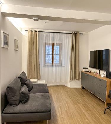 Design Stadthaus Apartment mit privatem Zugang