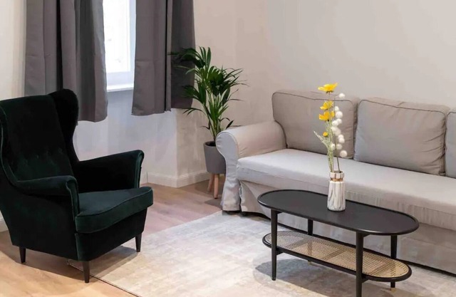 * * Designer Apartment 18th (TOP 1)