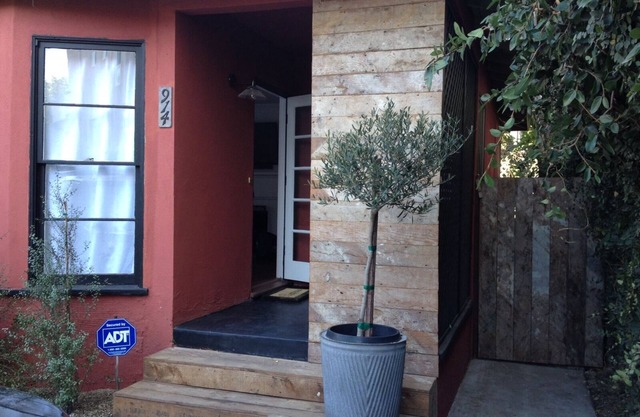 Designer Restored 2 bdrm Tranquil House in the Heart of WeHo