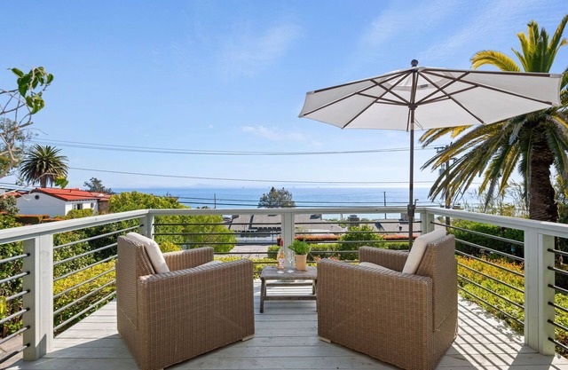 Designer Summerland Retreat! Contemporary Unit With Ocean Views
