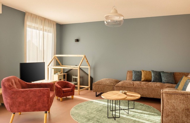 Detached Child-friendly holiday home for 8 people