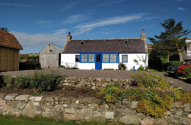 Detached Coastal Fisherman's Cottage with Amazing Sea Views.